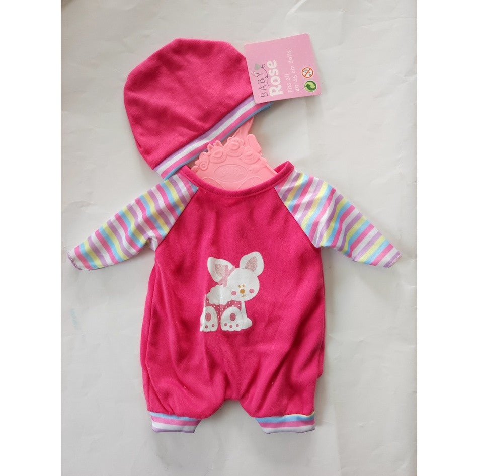 POPPENKLEDING 40 -45 CM  OP HANGER DONKER ROSE PAKJE MET MUTS